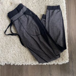 Lululemon Base runner pant size 4